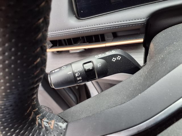 Used 2024 Nissan Ariya AWD image 10