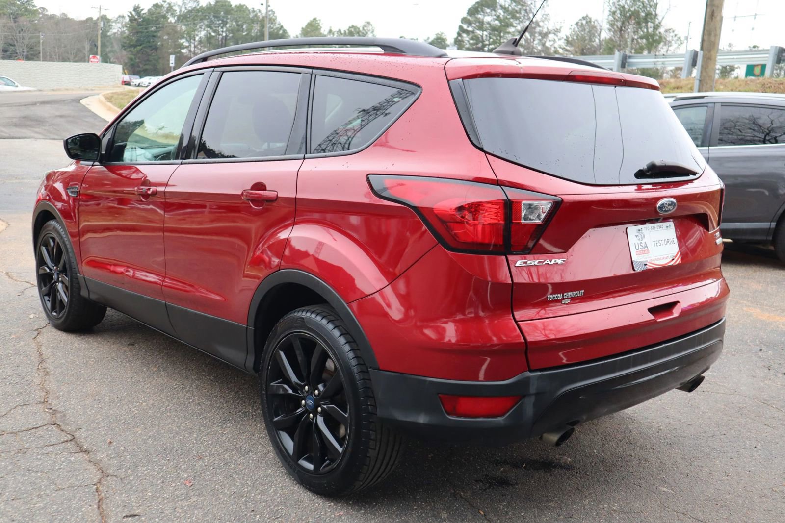 Used 2019 Ford Escape SE FWD image 4