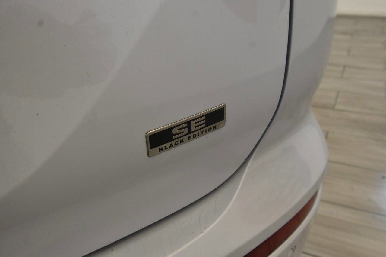 Used 2023 Mitsubishi Outlander SE Black Edition image 30