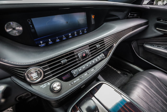 Used 2018 Lexus LS 500 AWD w/ Luxury Package image 36