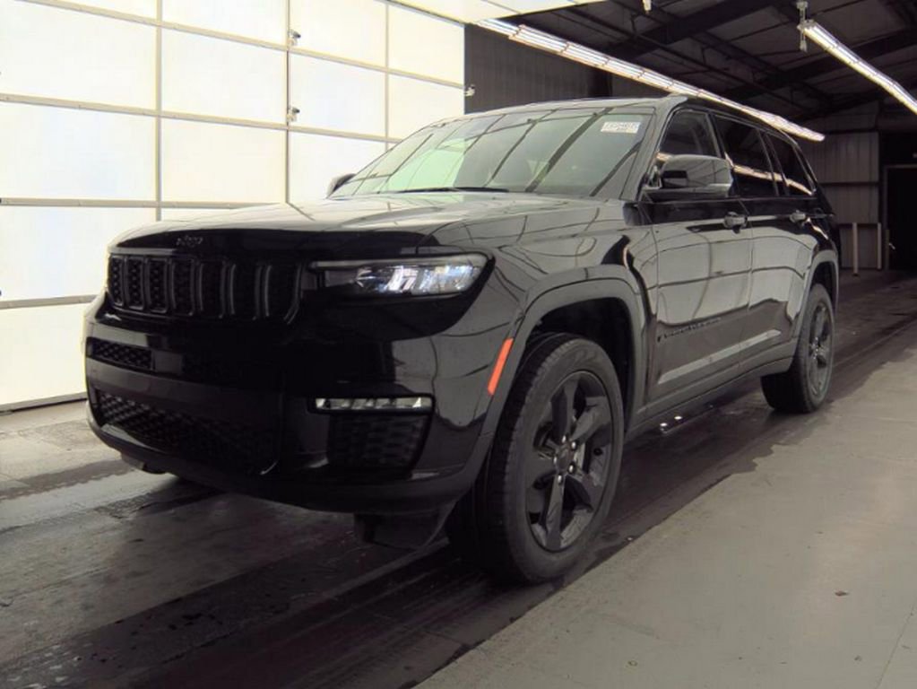 Used 2023 Jeep Grand Cherokee L Limited w/ Black Appearance Package image 2