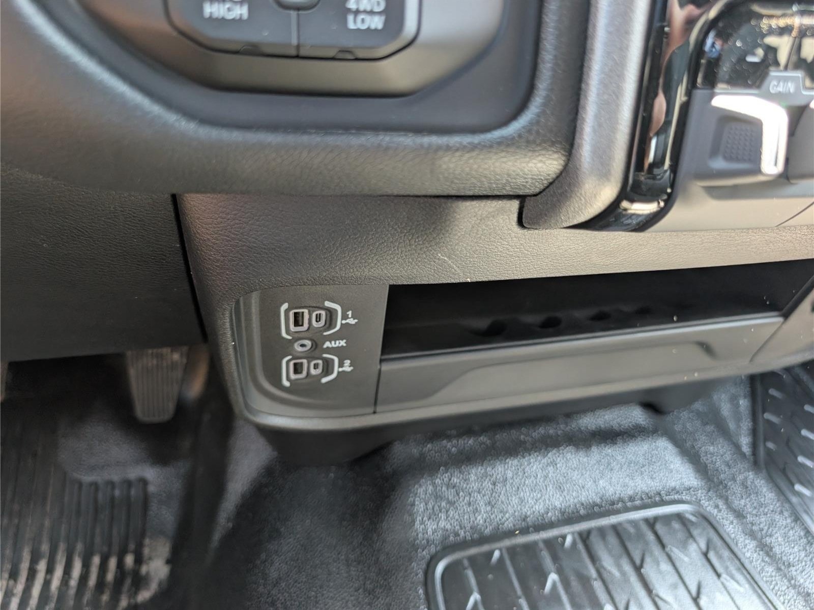 New 2026 RAM 5500 Tradesman AWD/4WD image 19