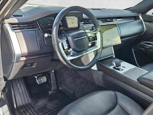 Used 2025 Land Rover Range Rover SE AWD/4WD image 10