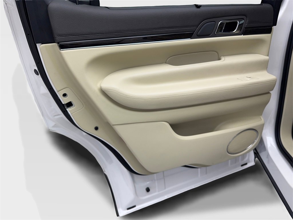 Used 2019 Lincoln MKT AWD image 37