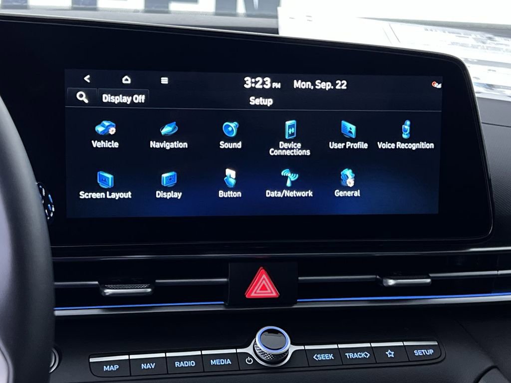 Used 2025 Hyundai Elantra SEL image 26