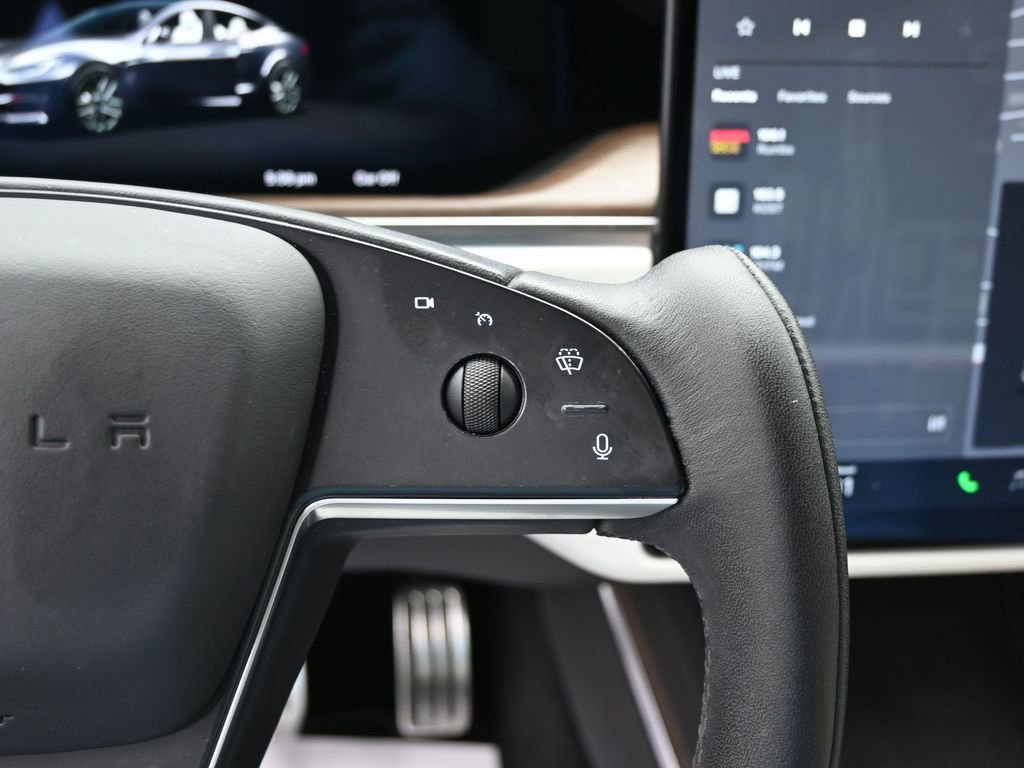 Used 2022 Tesla Model S image 19