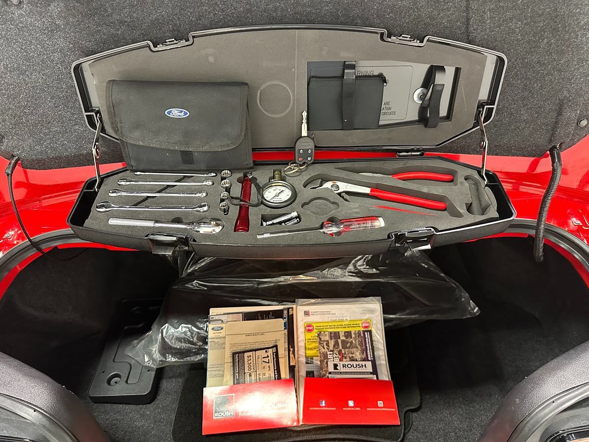 Used 2014 Ford Mustang GT Premium RWD image 42