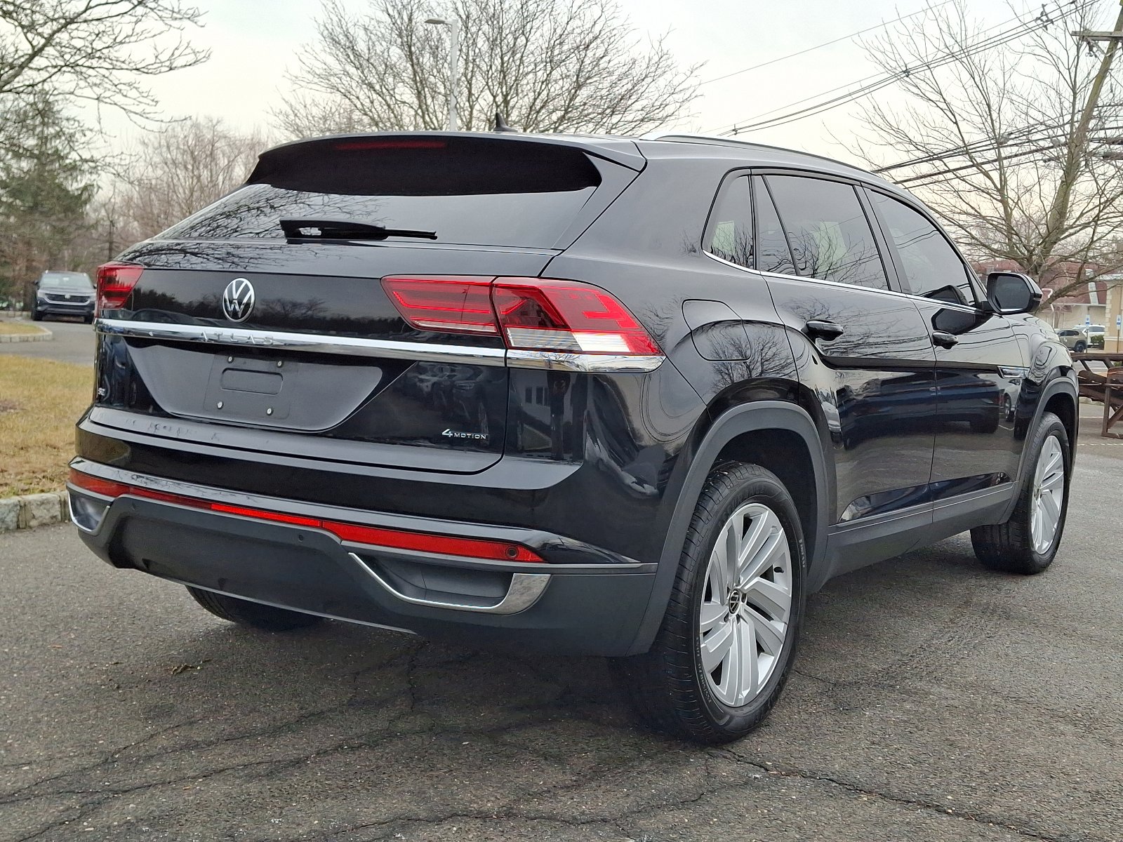Certified 2023 Volkswagen Atlas Cross Sport SE image 6