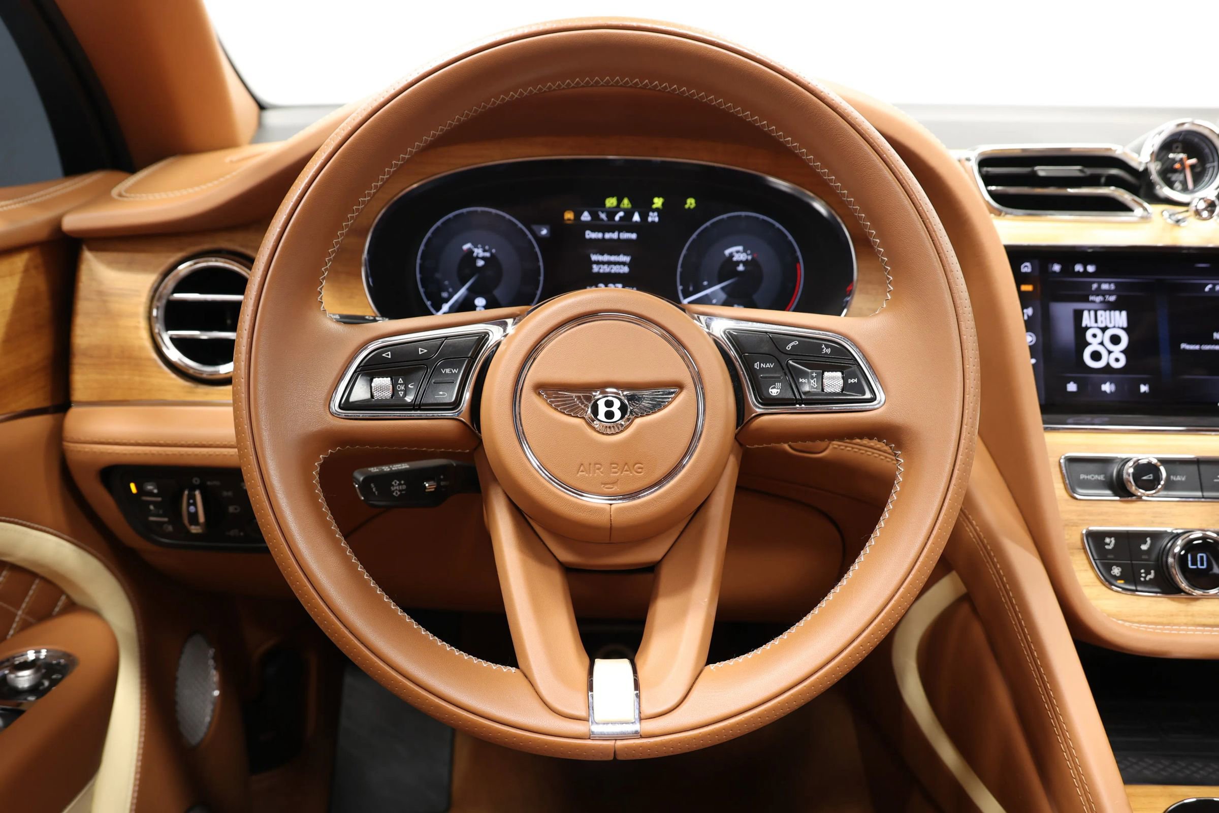 Used 2023 Bentley Bentayga Speed image 31