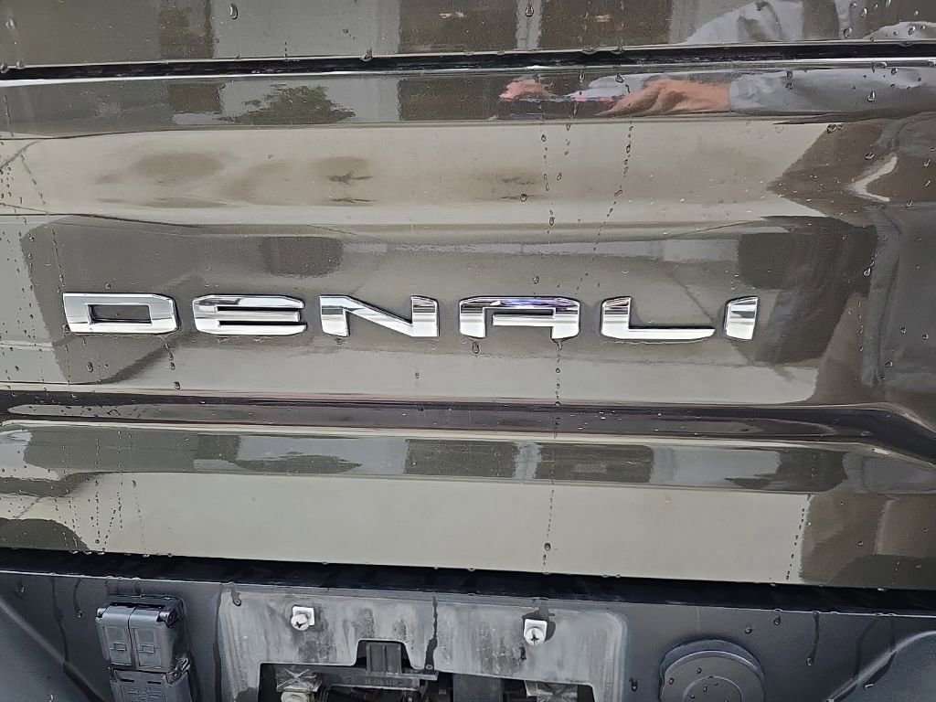 Used 2022 GMC Sierra 2500 Denali AWD/4WD image 11