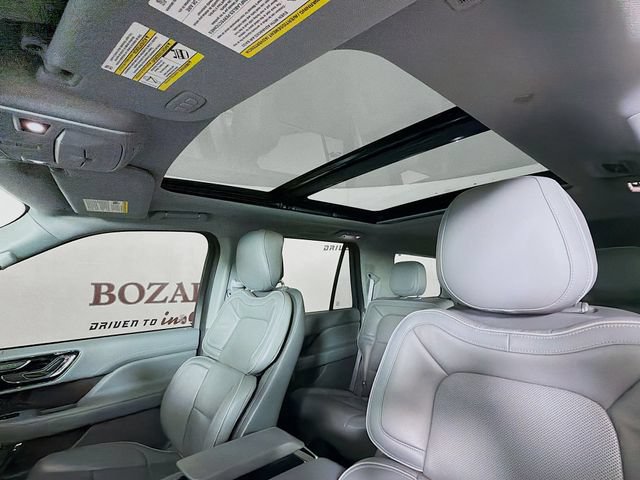Used 2019 Lincoln Navigator Select RWD image 26