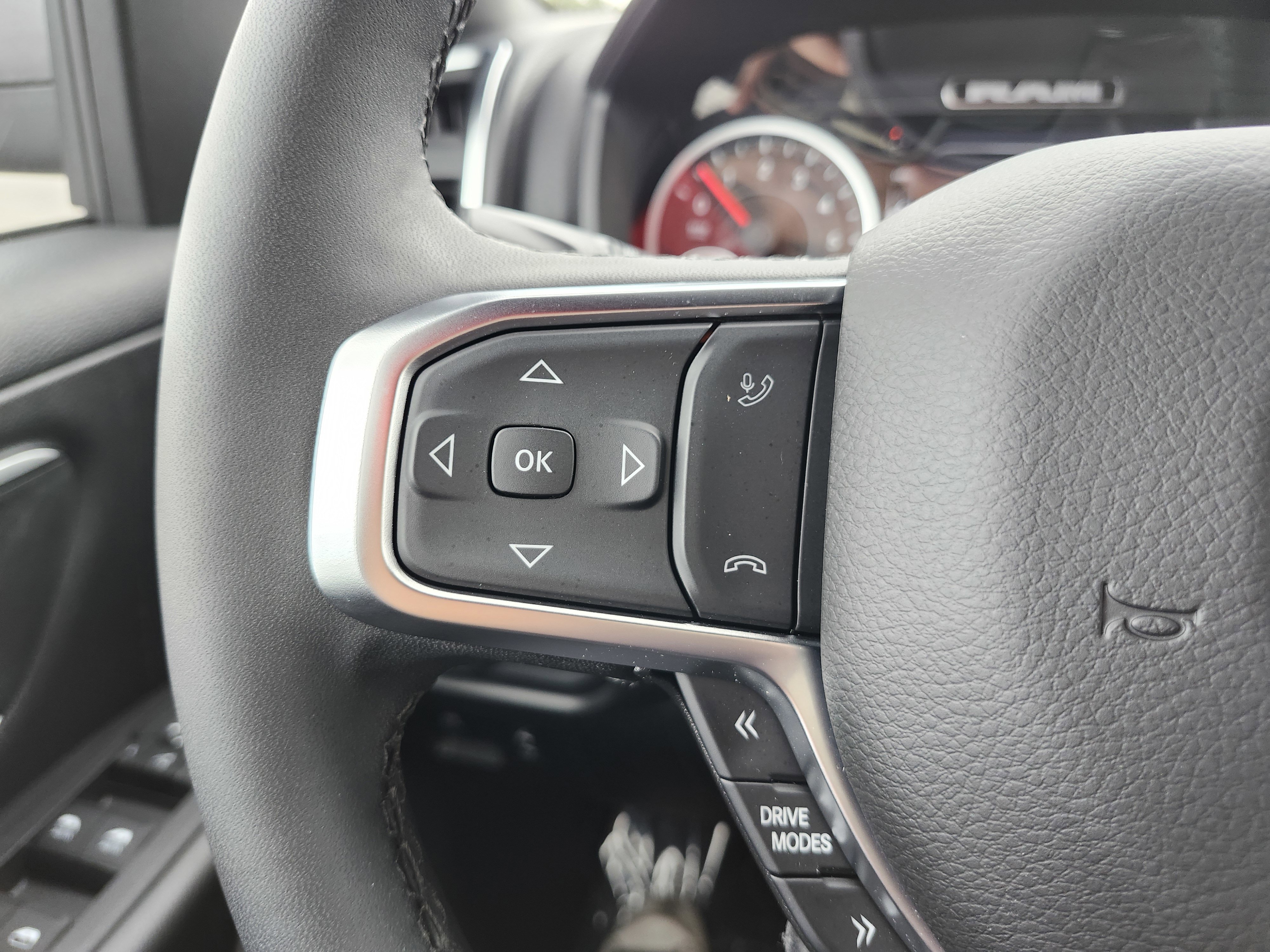 Used 2025 RAM 1500 Big Horn AWD/4WD image 40