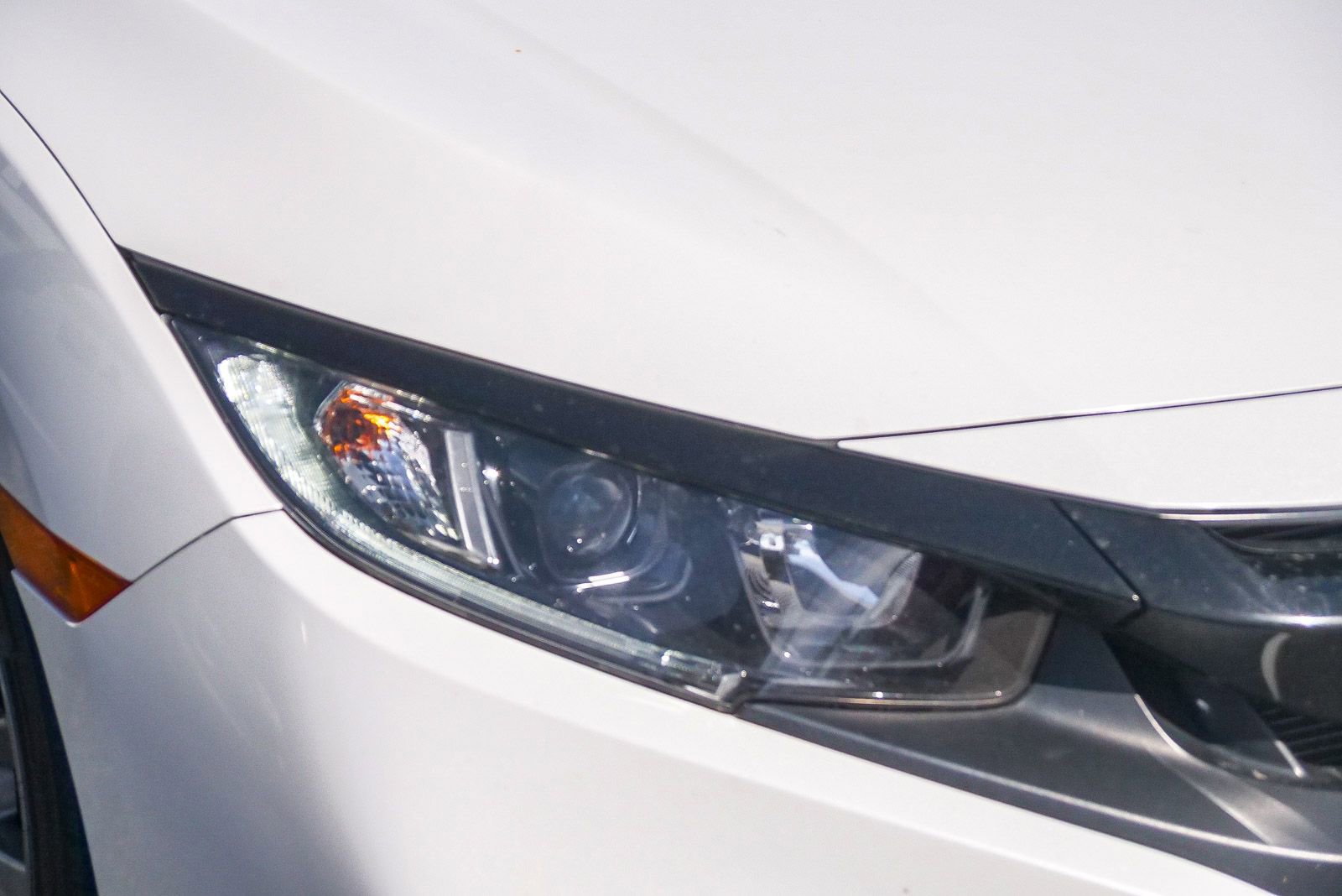 Used 2019 Honda Civic EX image 4