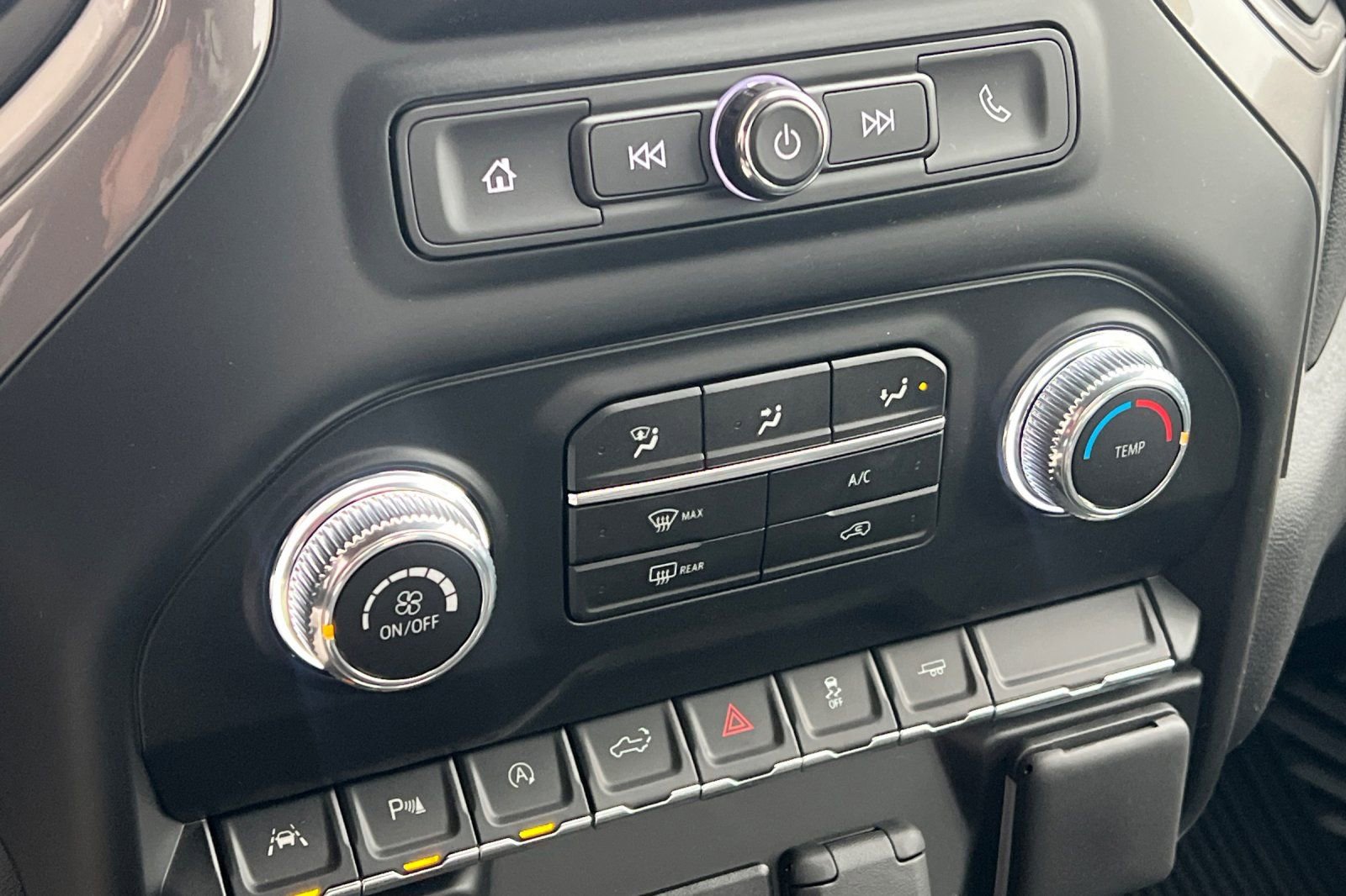 New 2026 GMC Sierra 1500 Pro w/ Pro Value Package image 17