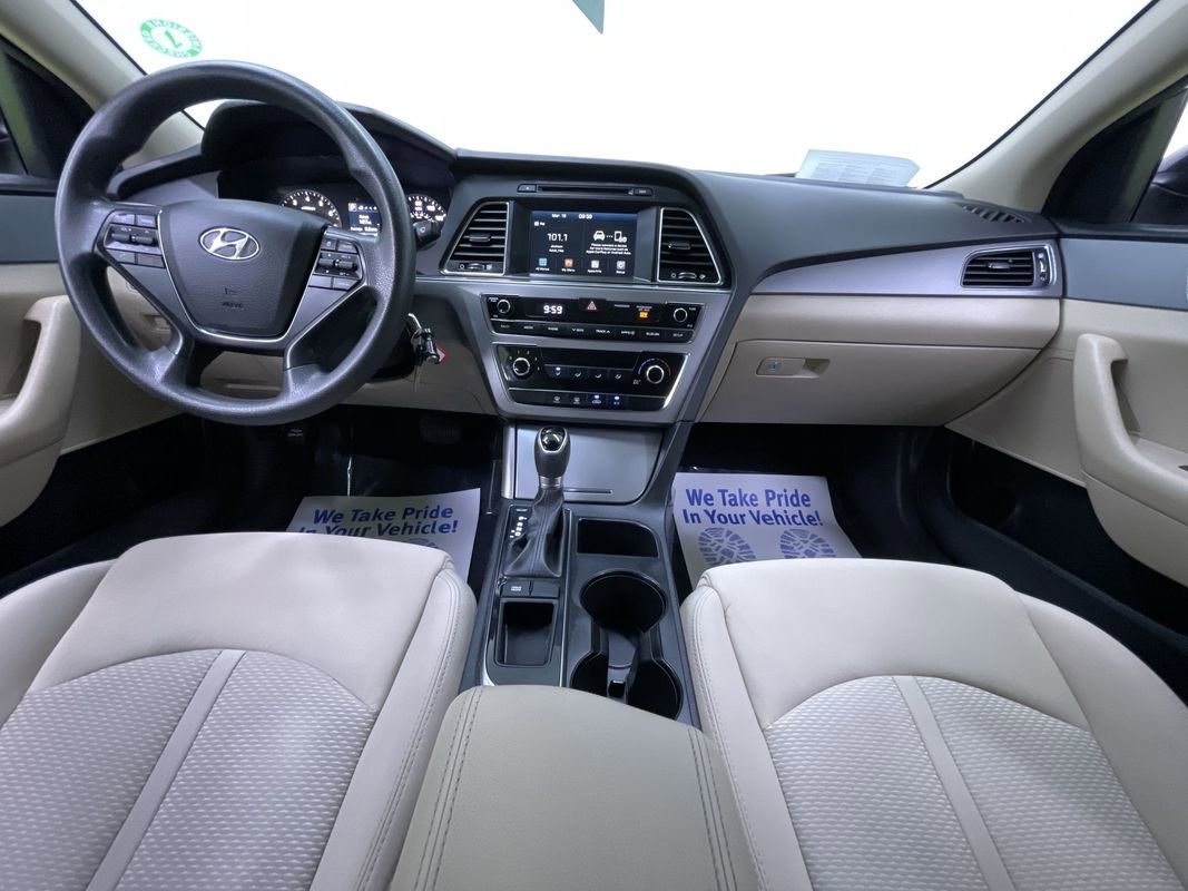Used 2017 Hyundai Sonata SE image 16