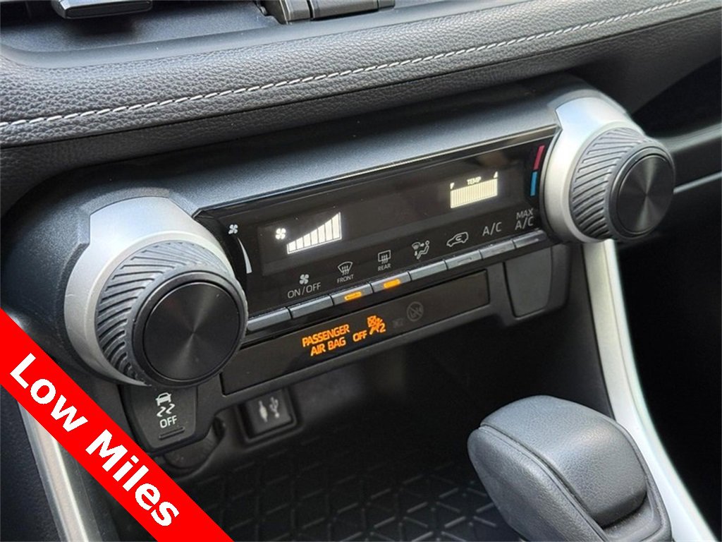 Used 2019 Toyota RAV4 LE image 28