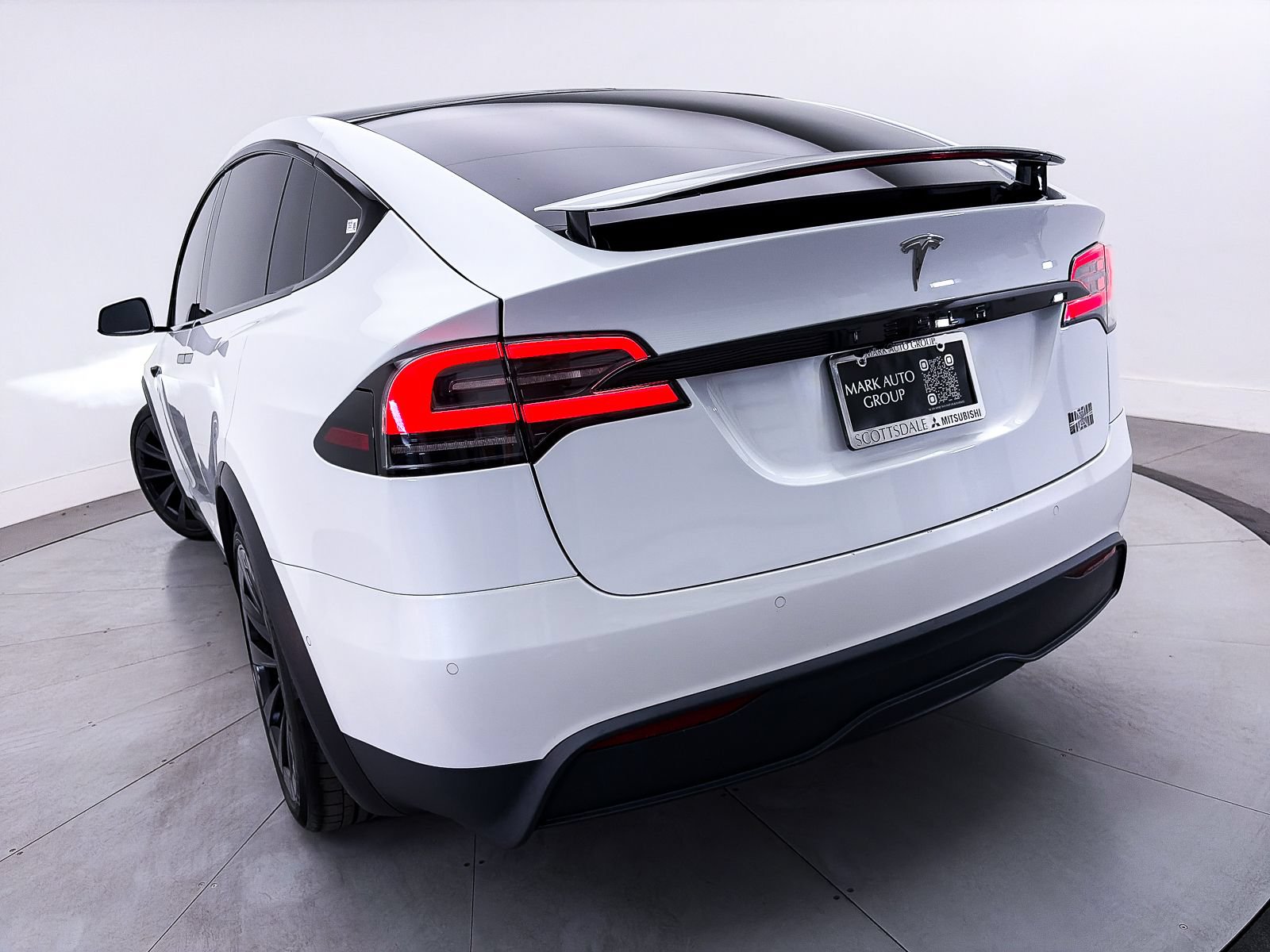 Used 2022 Tesla Model X Plaid AWD/4WD image 4