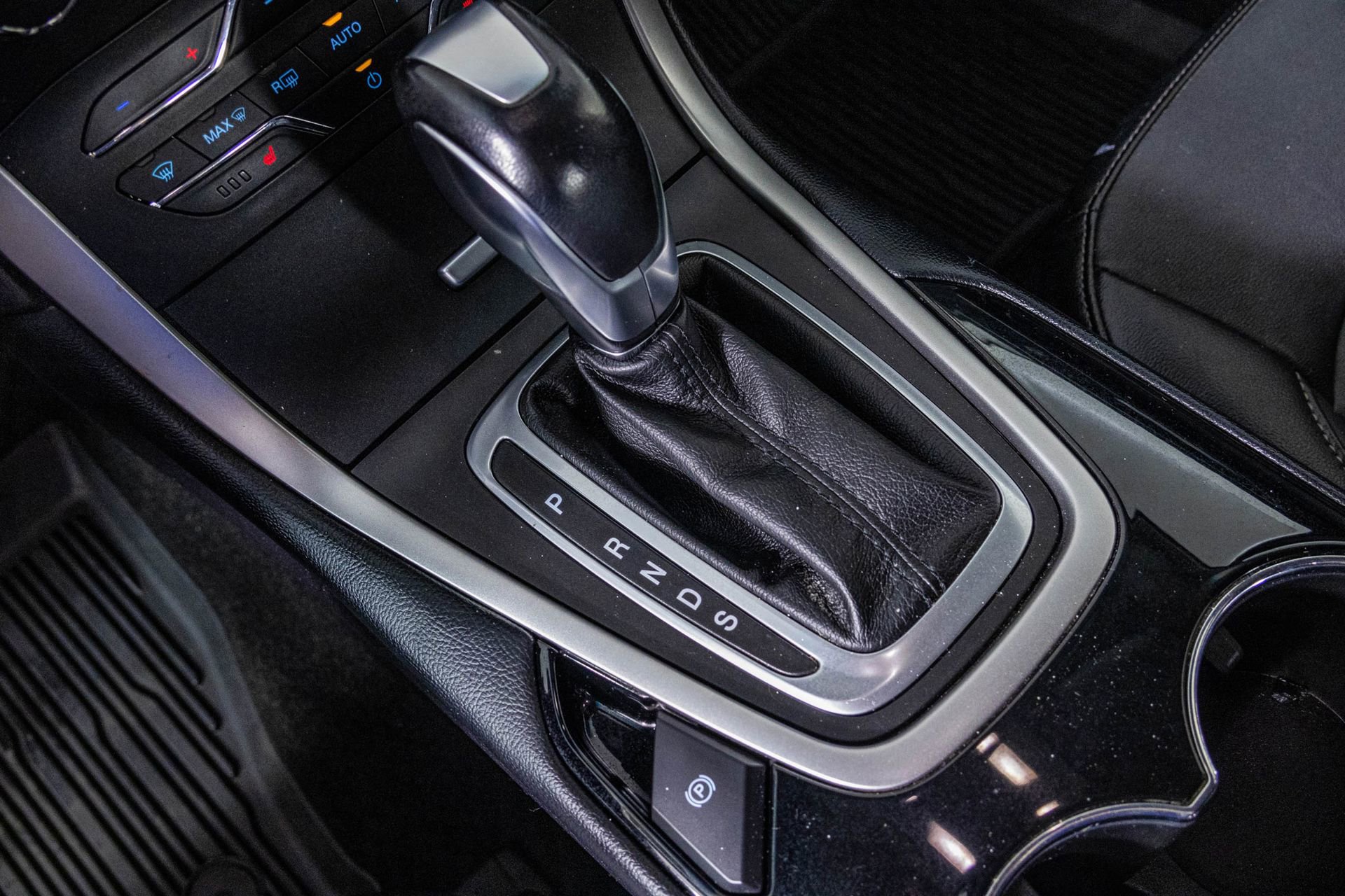 Used 2018 Ford Edge SEL w/ Equipment Group 201A image 26