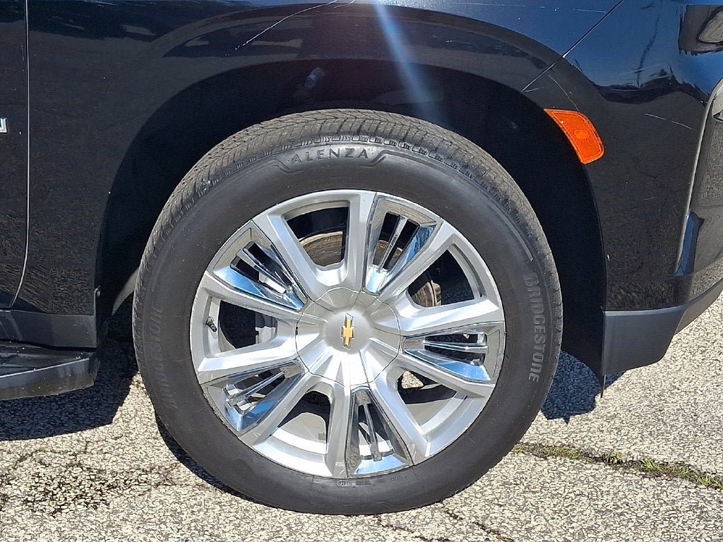 Certified 2023 Chevrolet Suburban High Country AWD/4WD image 10