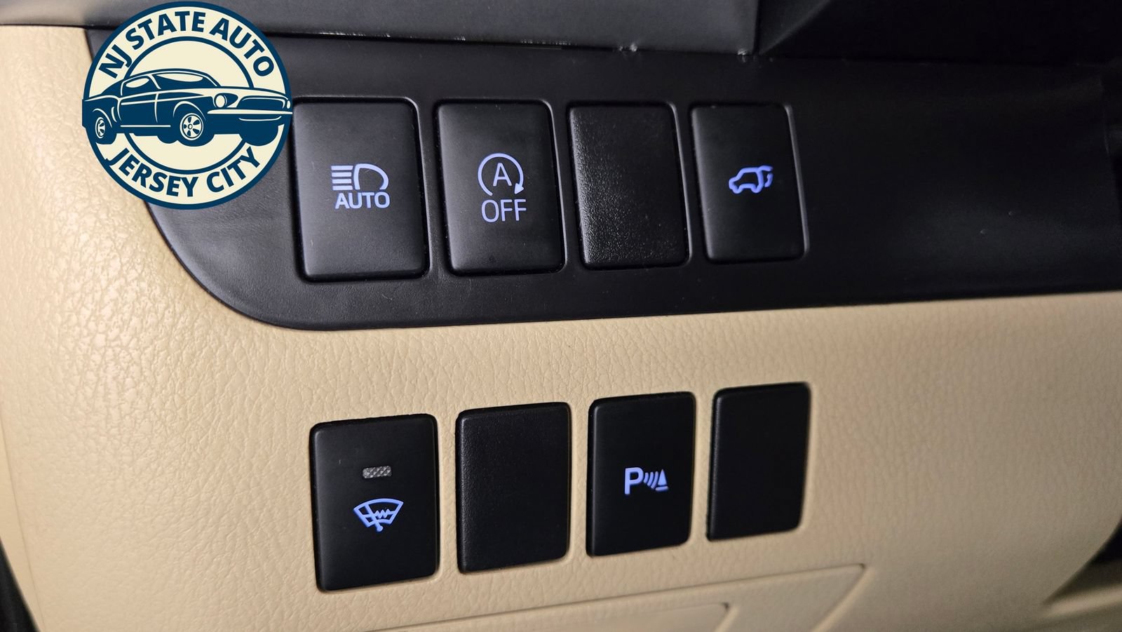 Used 2017 Toyota Highlander Limited w/ Protection Package #3 AWD/4WD image 21