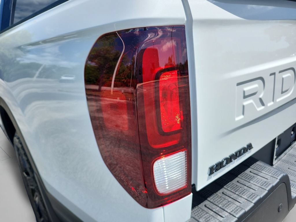 New 2026 Honda Ridgeline Black Edition image 15