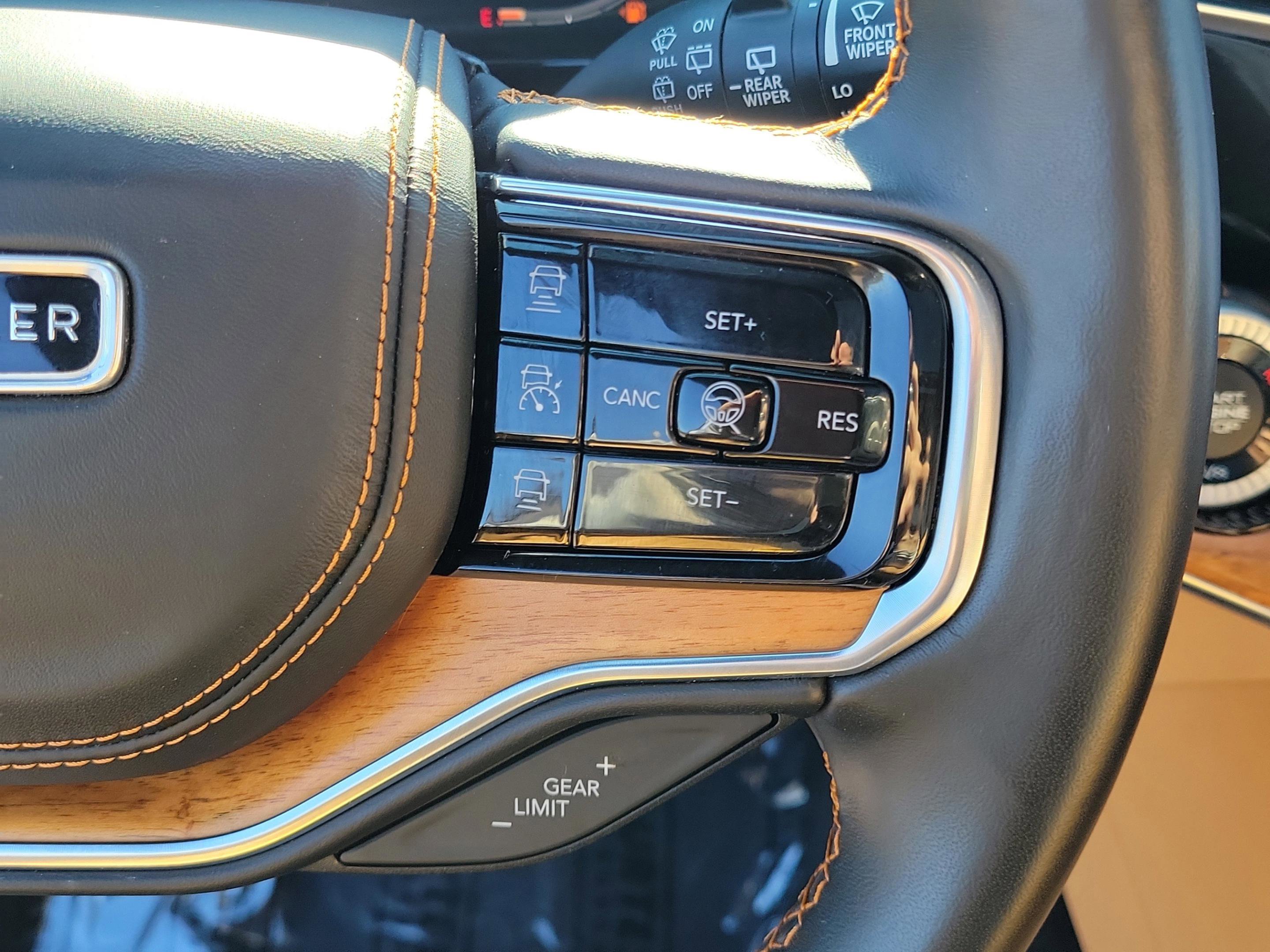 Used 2022 Jeep Grand Wagoneer Series III image 24