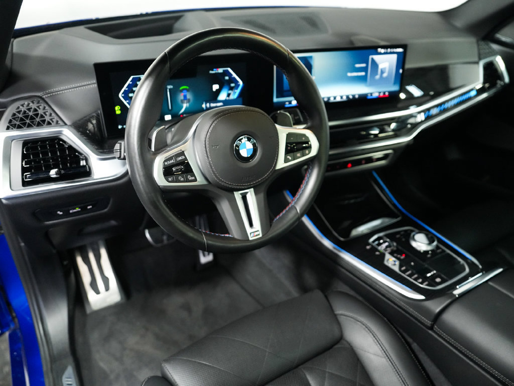 Used 2025 BMW X5 M60i AWD/4WD image 17