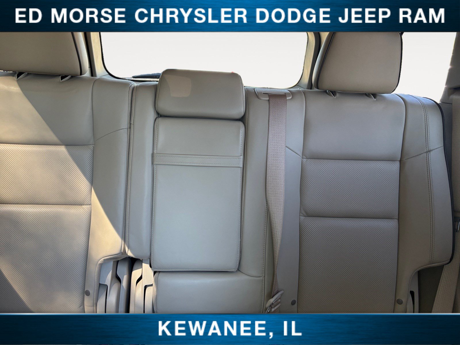 Used 2020 Jeep Grand Cherokee Overland AWD/4WD image 13