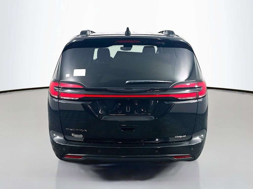 New 2025 Chrysler Pacifica Select w/ Uconnect Theater Family Group image 6
