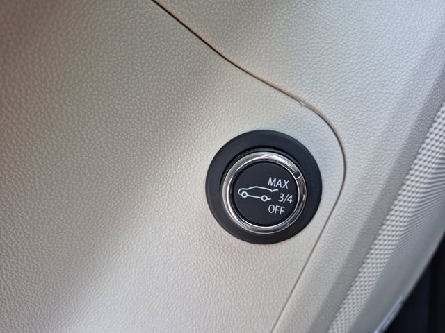 Used 2022 GMC Acadia Denali w/ Denali Technology Package image 27
