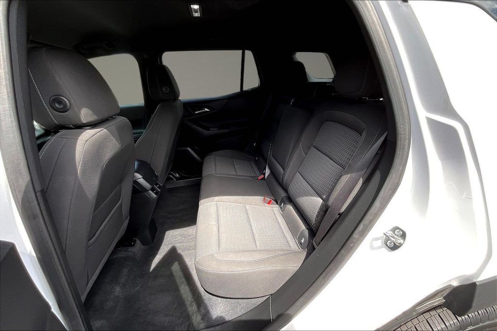 Used 2025 Chevrolet Equinox LT FWD image 25