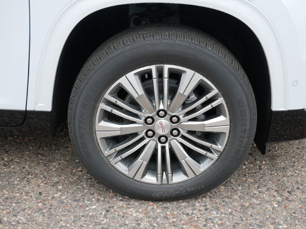 New 2027 GMC Acadia Denali w/ LPO, Floor Liner Package AWD/4WD image 3