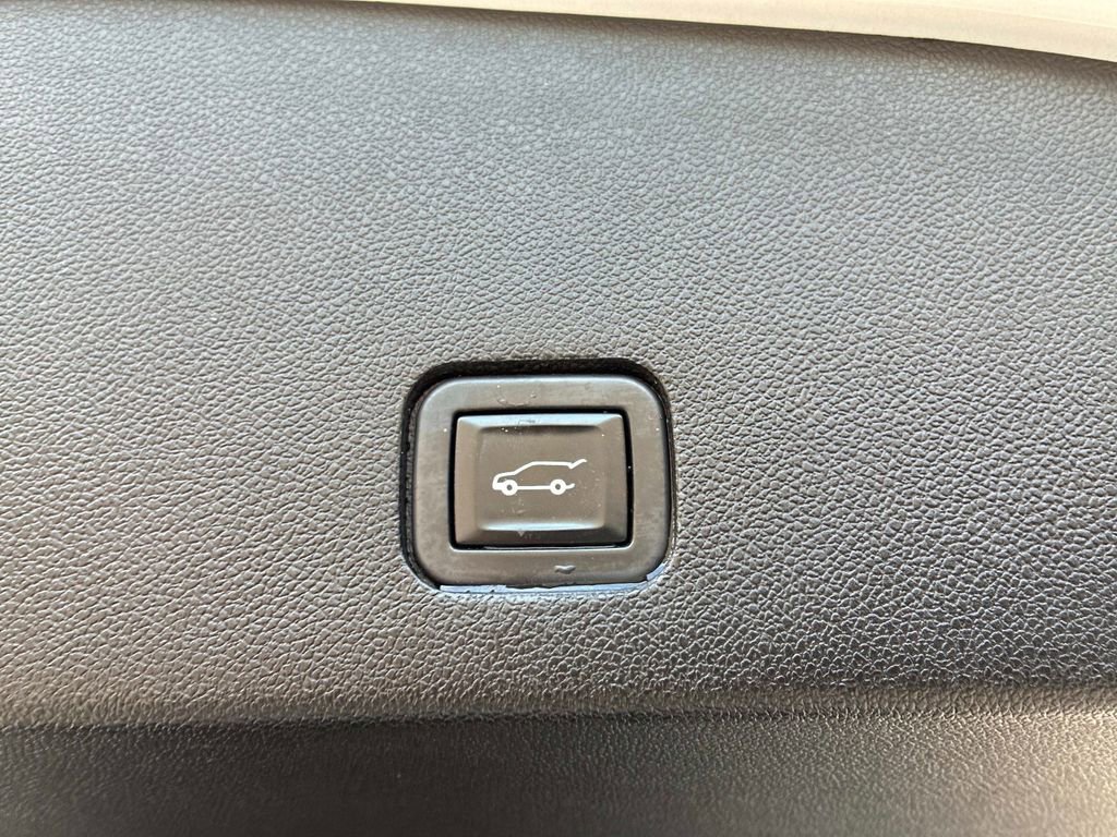 Used 2020 Cadillac XT6 Sport image 15