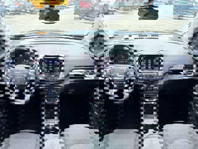 Used 2022 GMC Terrain SLE w/ Driver Convenience Package image 16