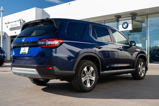 Used 2025 Honda Pilot EX-L image 10