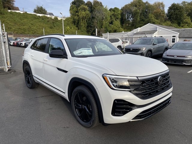 New 2026 Volkswagen Atlas Cross Sport SEL R-Line image 5