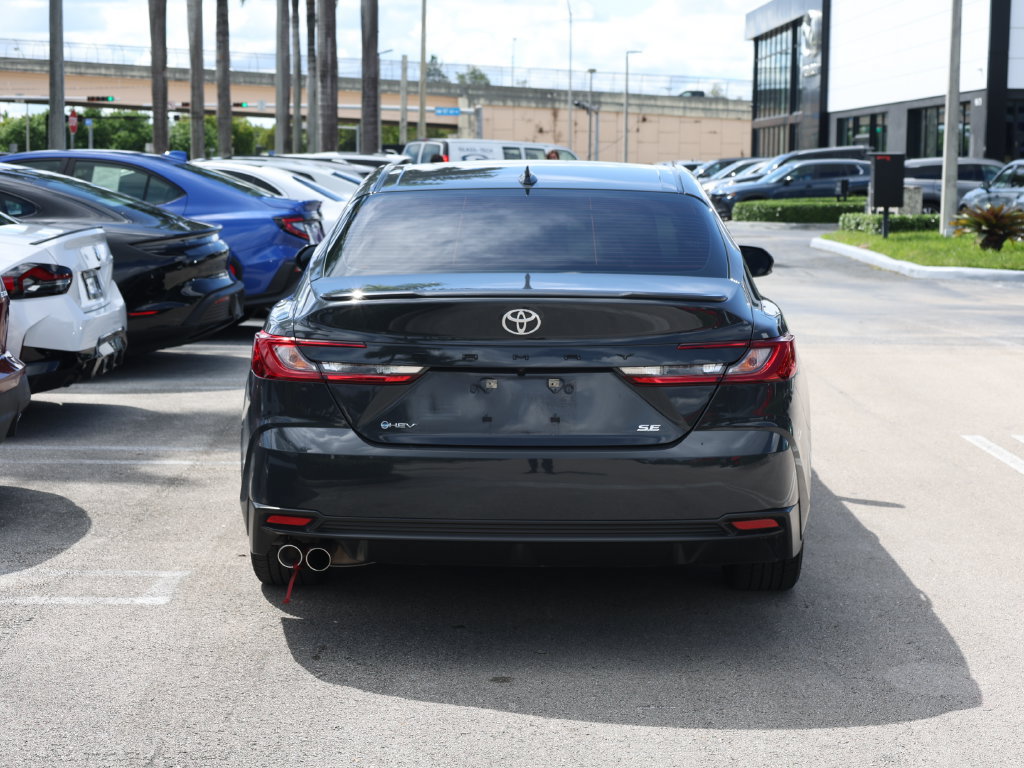 Used 2025 Toyota Camry SE w/ Convenience Package FWD image 6