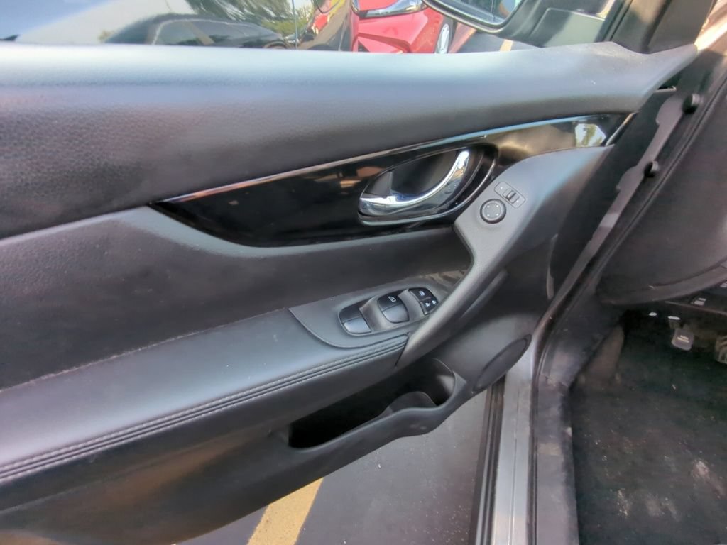 Used 2019 Nissan Rogue Sport SV AWD/4WD image 8