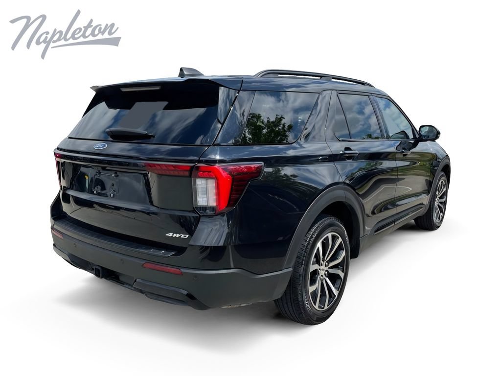 Used 2025 Ford Explorer ST-Line AWD/4WD image 6
