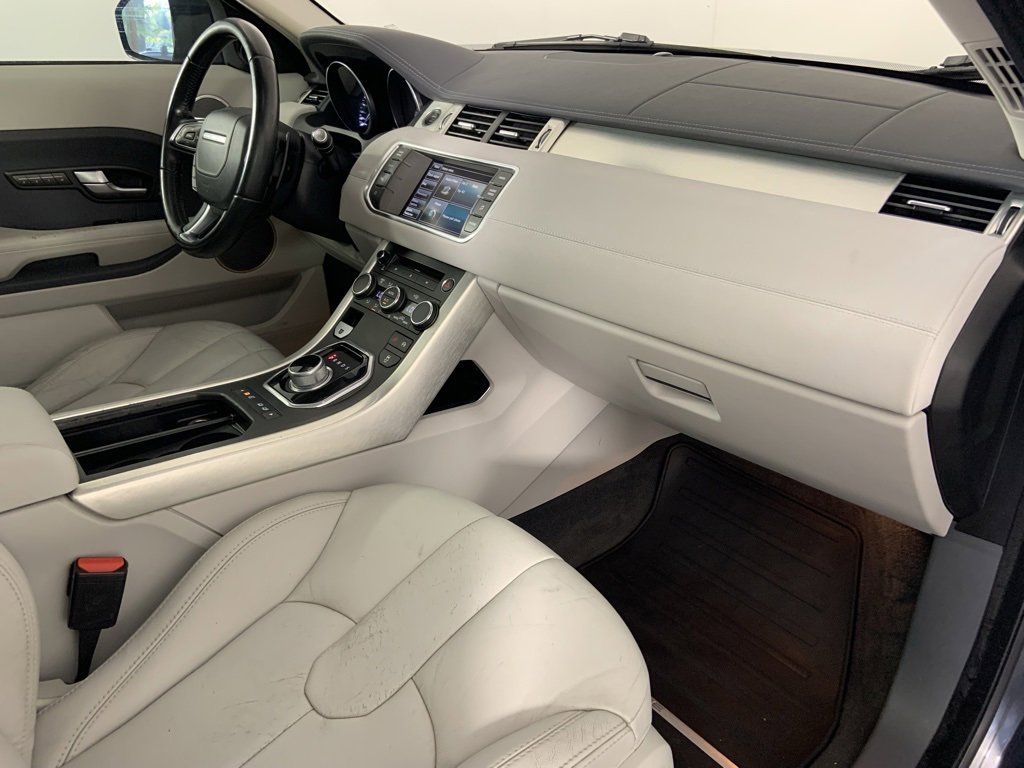 Used 2015 Land Rover Range Rover Evoque Pure Plus image 25