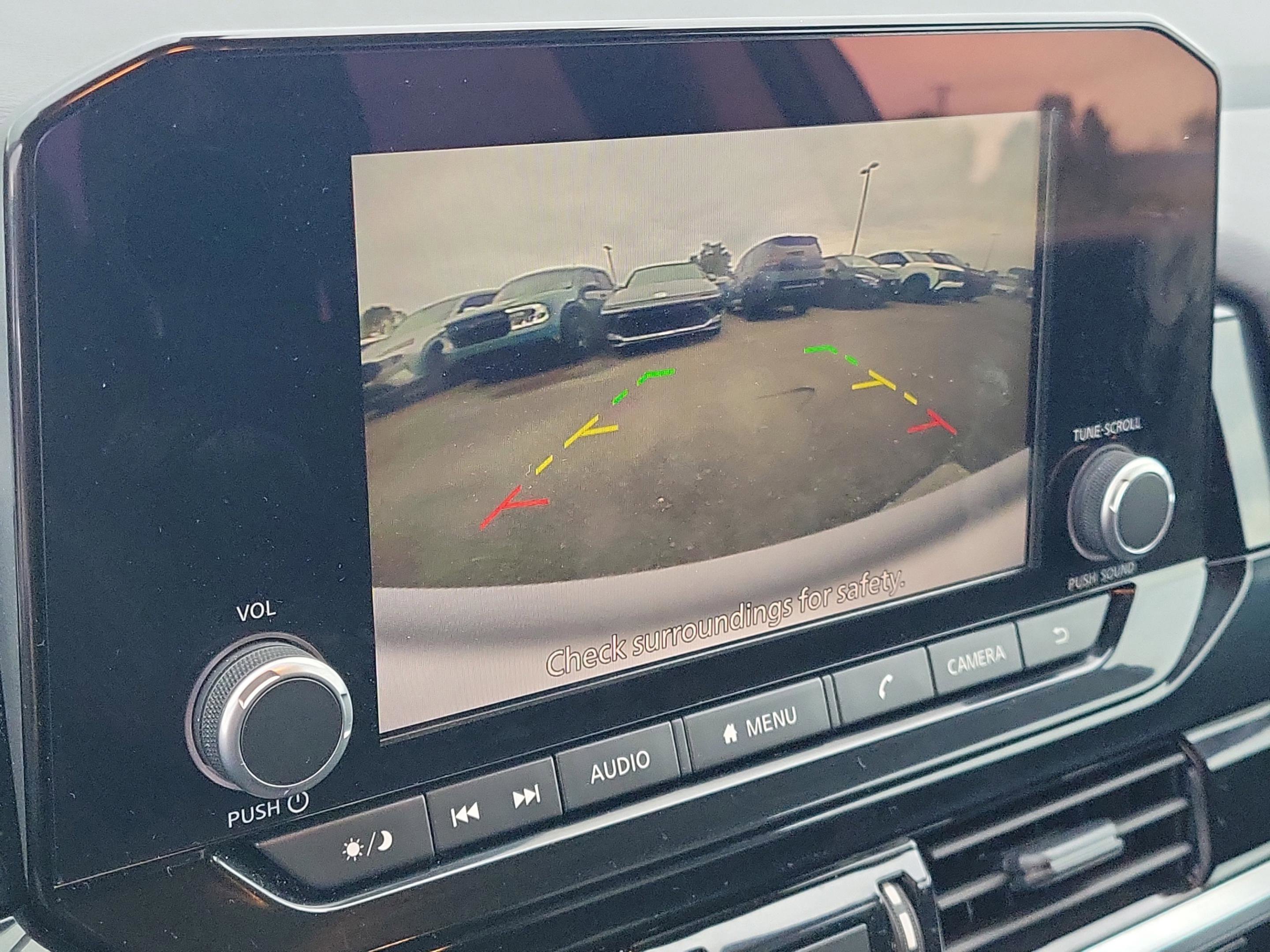 Certified 2025 Nissan Pathfinder SV image 33