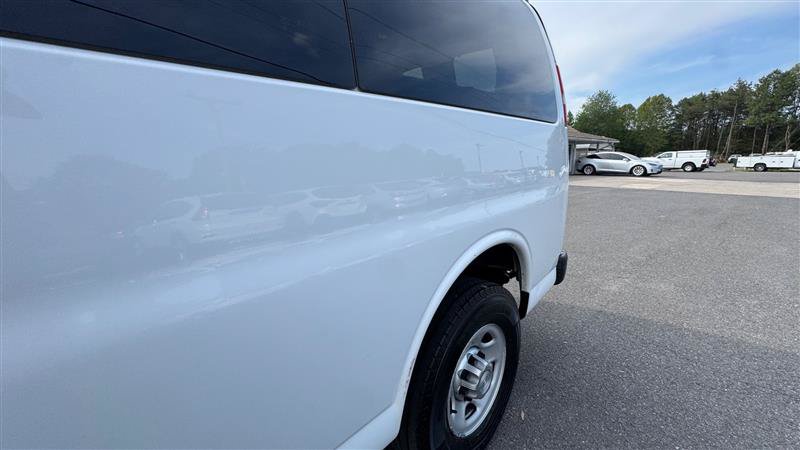 Used 2017 Chevrolet Express 2500 LS RWD image 13