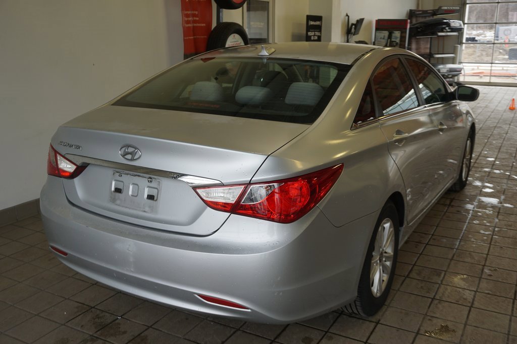 Used 2013 Hyundai Sonata GLS image 11