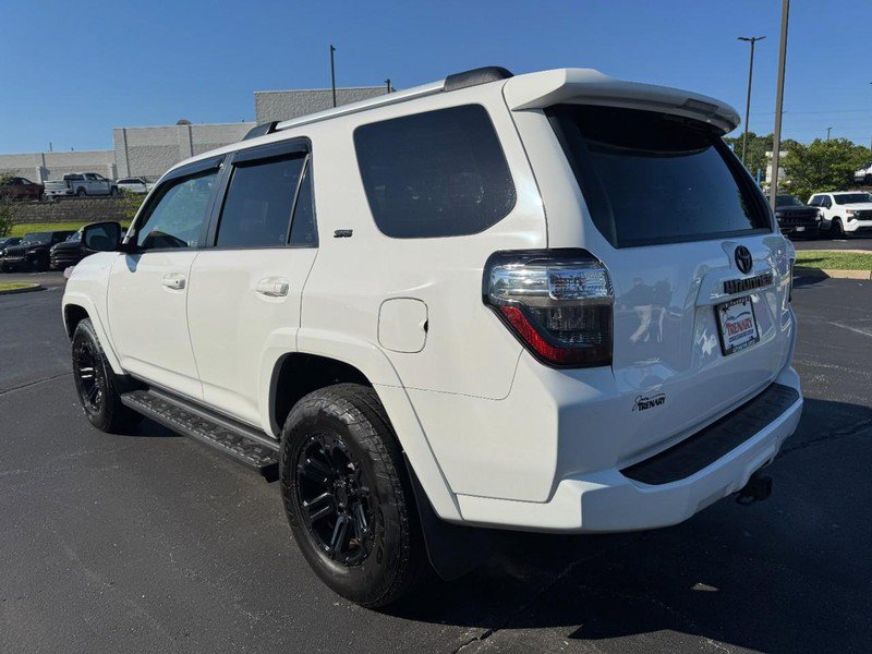 Used 2019 Toyota 4Runner SR5 Premium AWD/4WD image 5