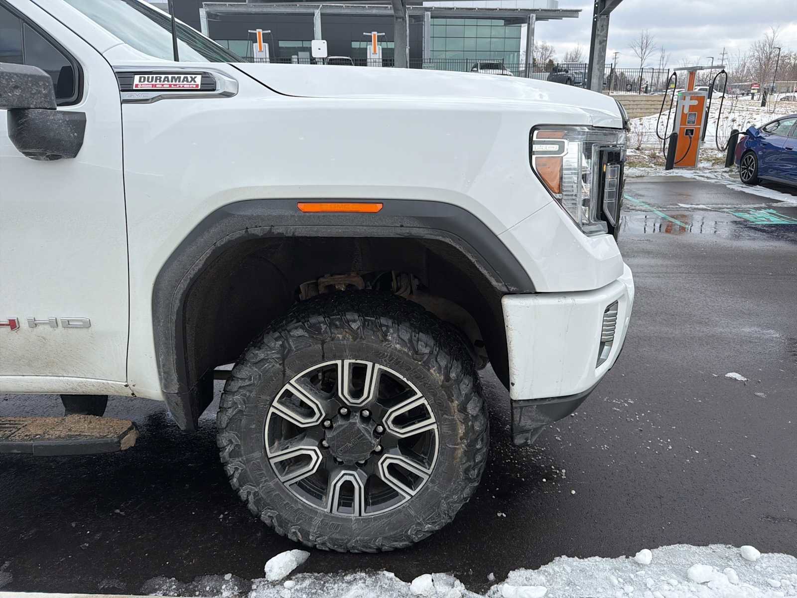 Used 2020 GMC Sierra 2500 AT4 w/ AT4 Premium Package image 6
