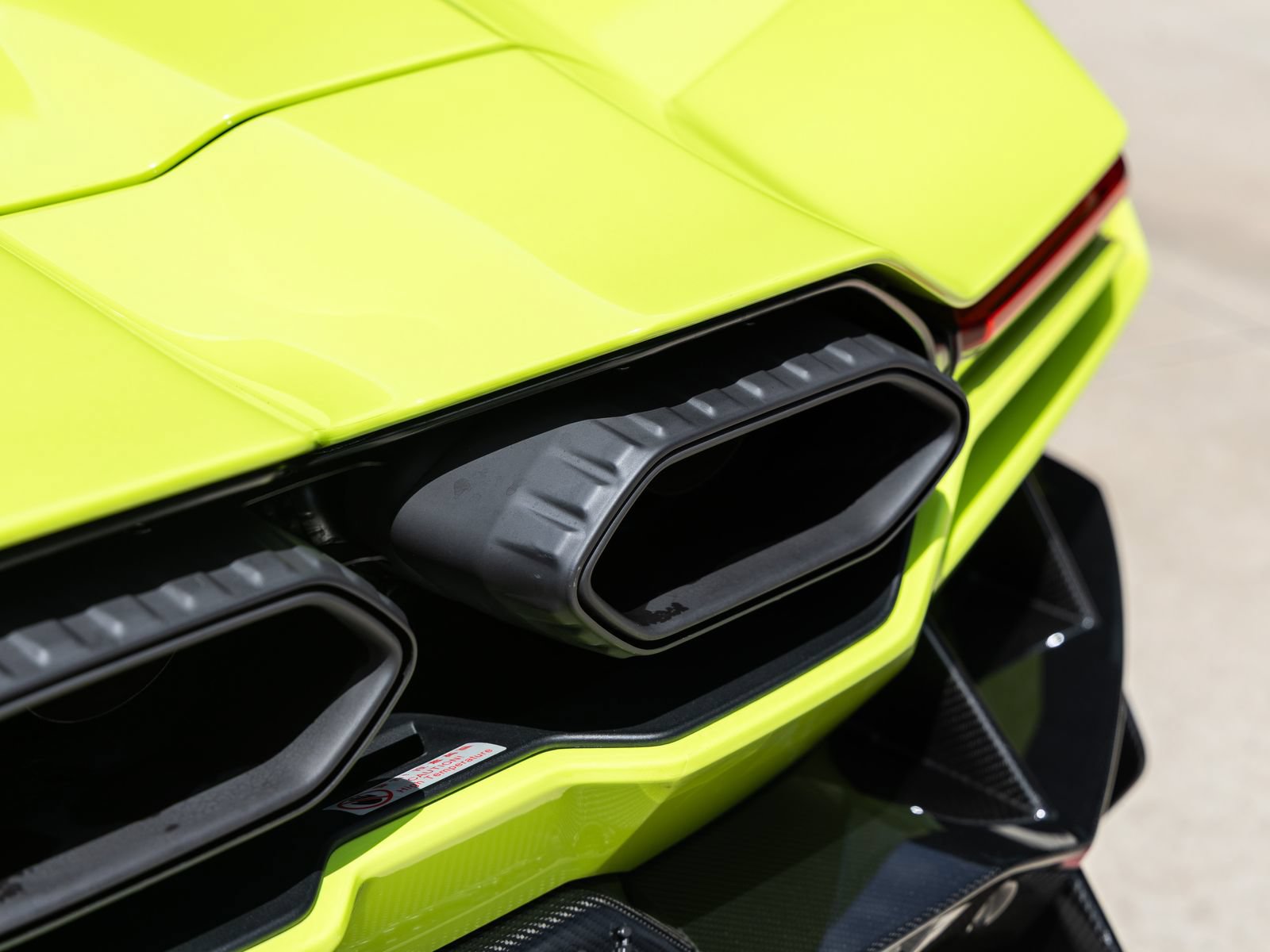 Used 2025 Lamborghini Revuelto AWD/4WD image 15