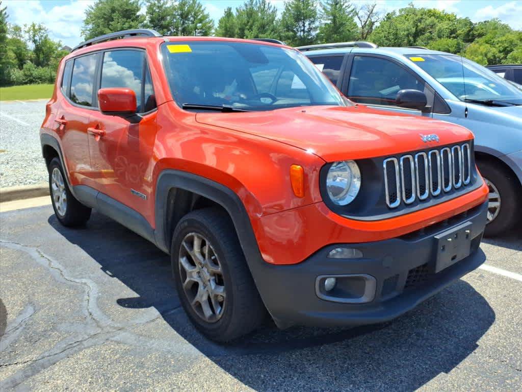 Used 2017 Jeep Renegade Latitude w/ Cold Weather Group AWD/4WD image 11
