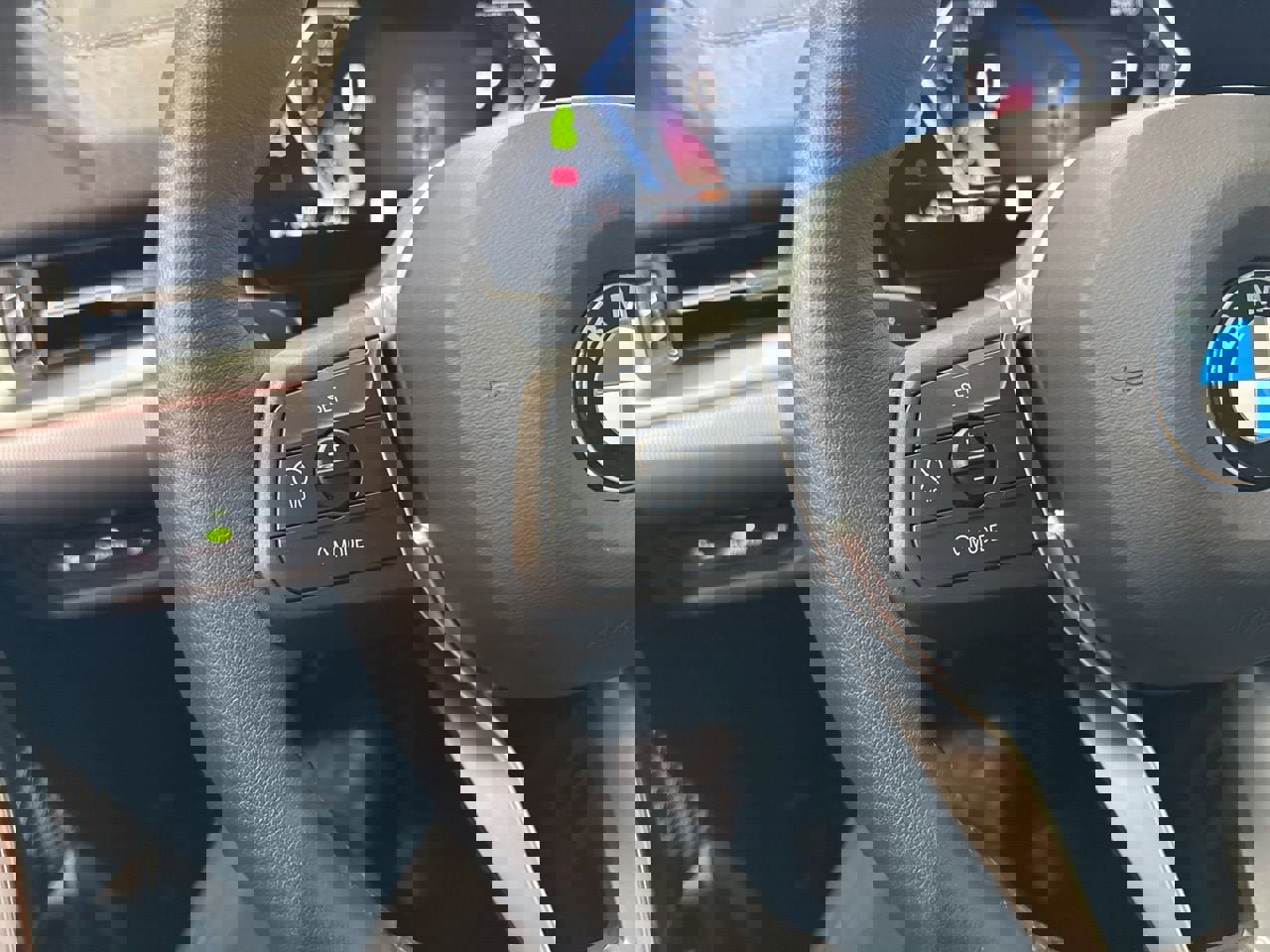 Used 2025 BMW X2 xDrive28i w/ Technology Package image 20