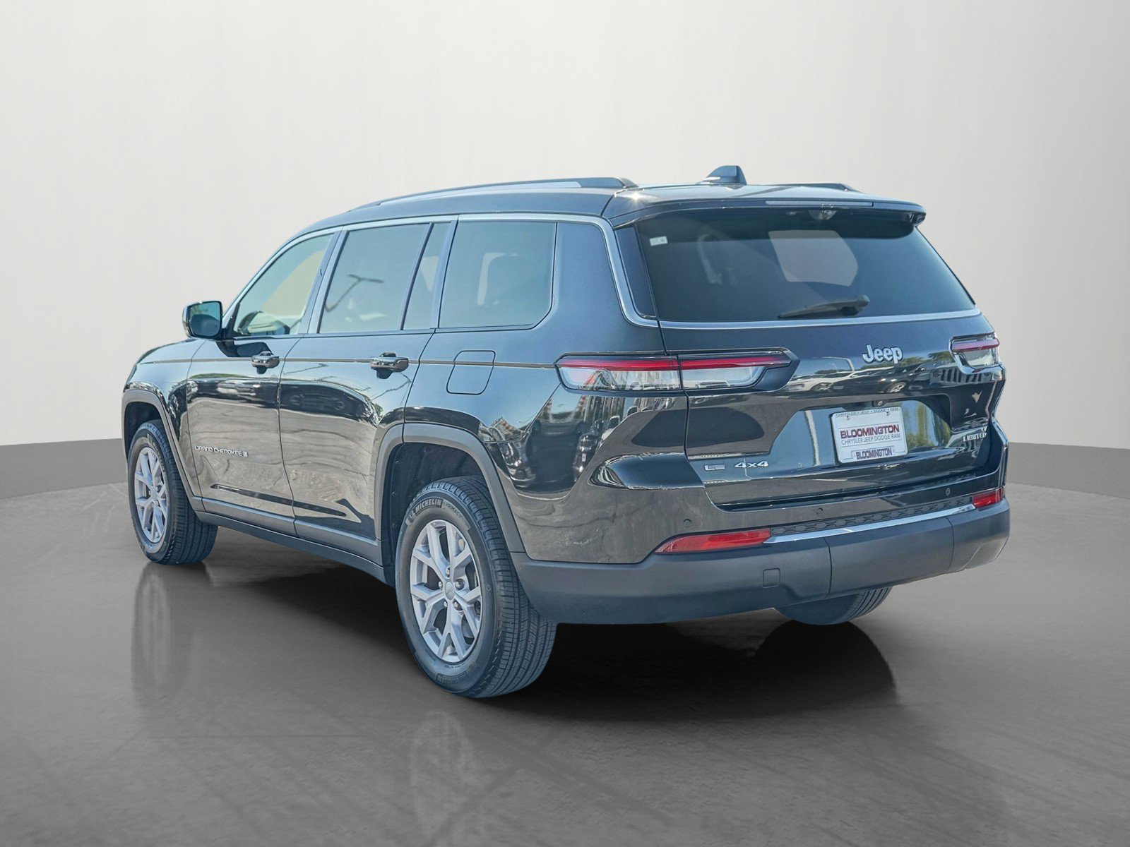 Used 2022 Jeep Grand Cherokee L Limited w/ Luxury Tech Group II image 5