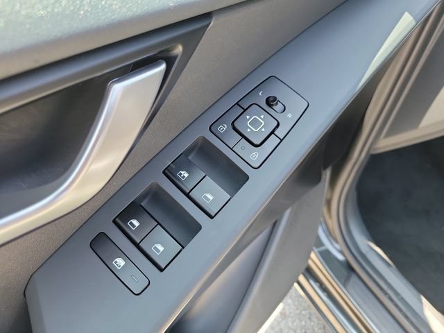 Used 2026 Kia Niro LX FWD image 17